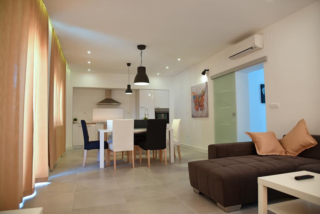 Besker Apartment Trogir Dış mekan fotoğraf